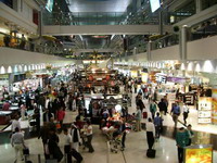 неожиданные сложности для туристов возникли в аэропорту дубая